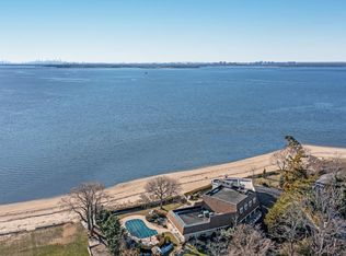 18 Lighthouse Rd, Port Washington, NY 11050