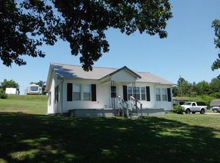325 Dawson St, Vonore, TN 37885