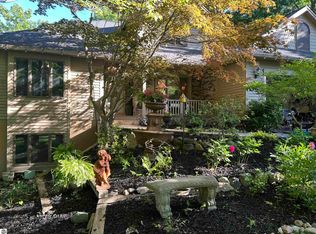 2910 Cedarwood Ln, Traverse City, MI 49686
