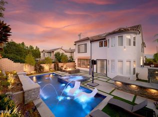 6203 Deerhill Rd, Oak Park, CA 91377