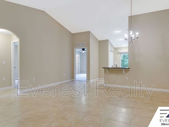 4th image of 8 Linden Pl Unit A