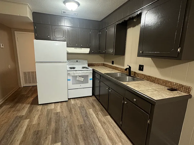 1715 Mamie St #12 — Photo 5