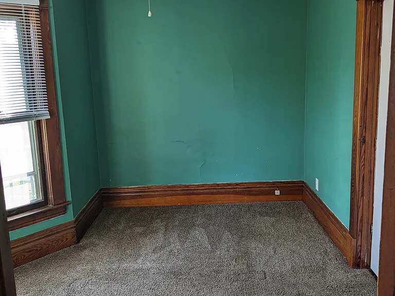 611 Innes St NE — Photo 5