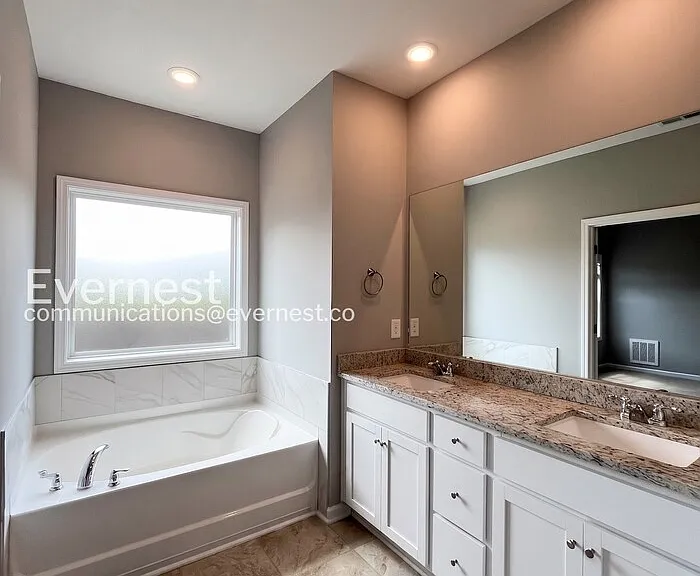 1105 Prospect Ct — Photo 10