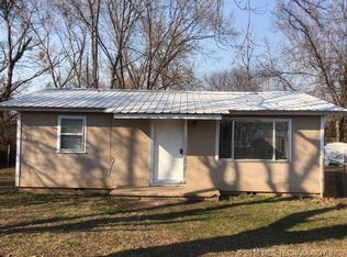 203 E Iola Ave, Sallisaw, OK 74955
