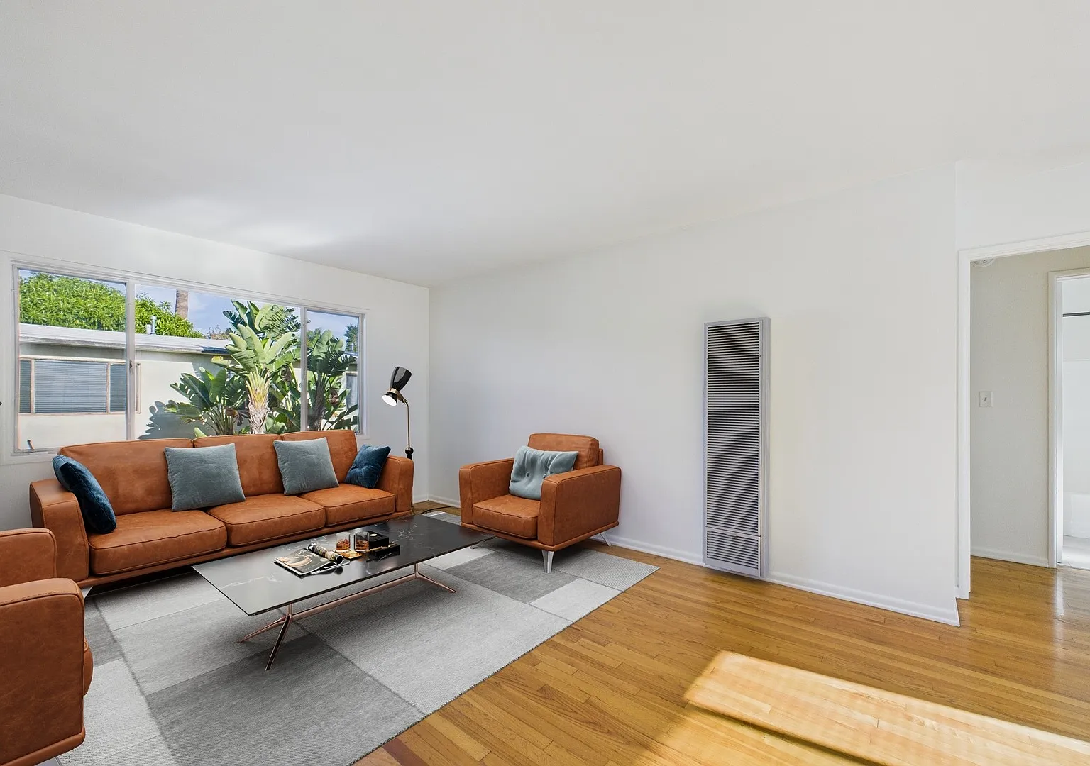 421 San Vicente Apartments — Photo 1