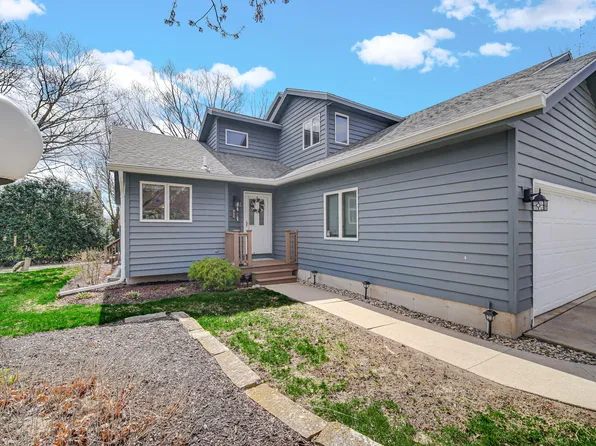 347 Sand Creek Dr N, Chesterton, IN 46304