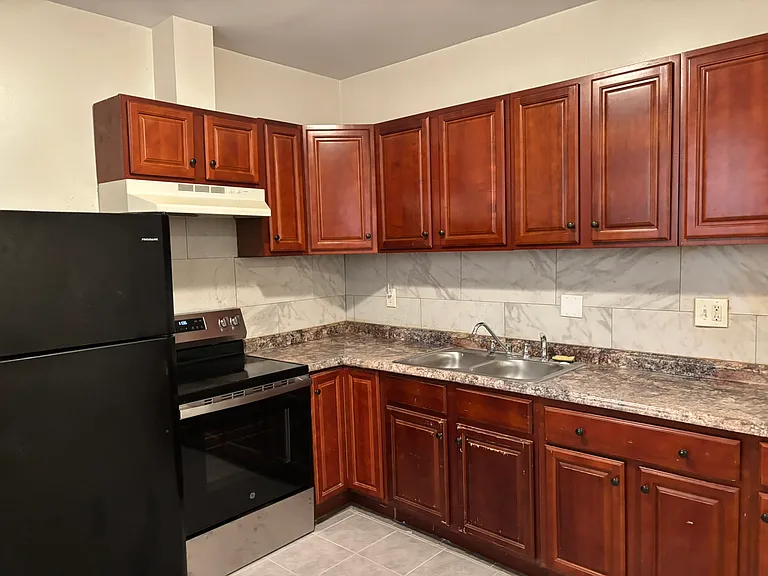 885 Belmont Ave — Photo 13