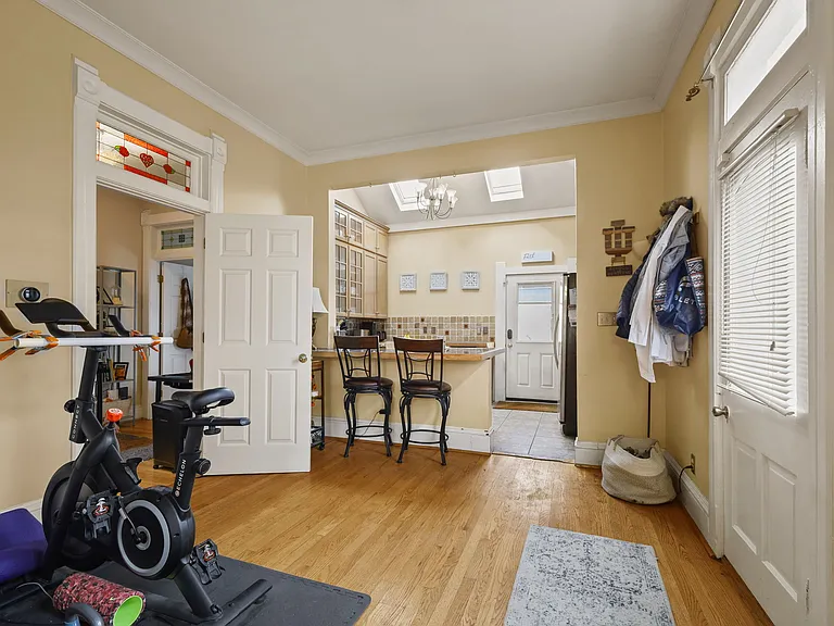 820 N California St — Photo 13