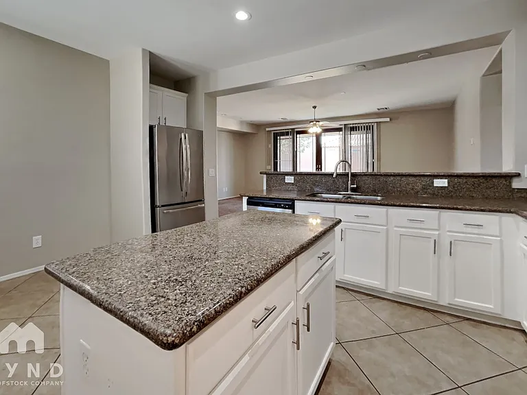21549 E Lords Ct — Photo 2