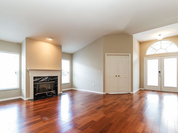2nd image of 10352 Abbotsford Dr