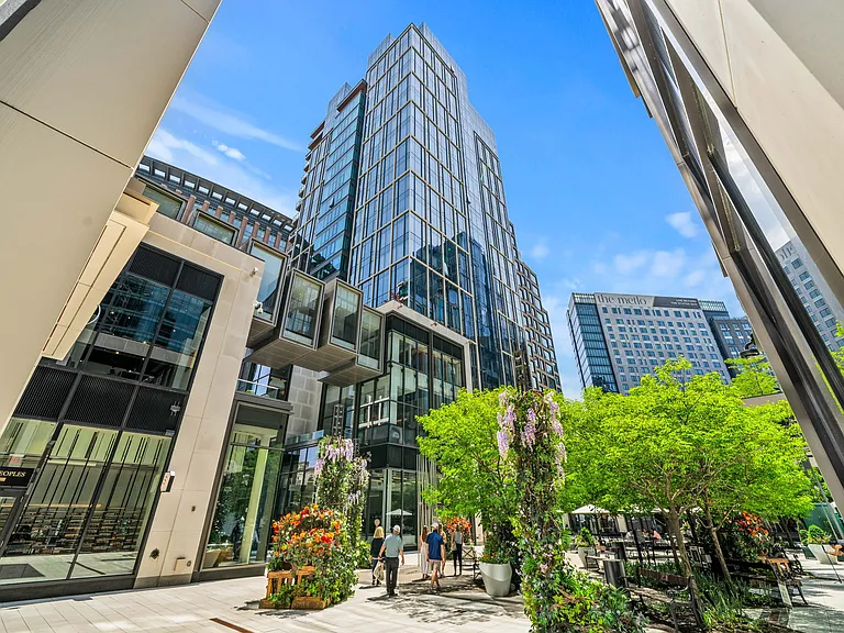 135 Seaport Blvd #705 — Photo 40