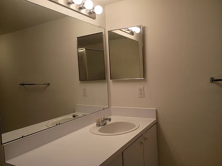 Prentiss Pointe Apartments — Photo 299