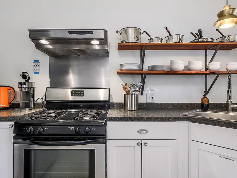 305 Lockhart Dr #B — Photo 14