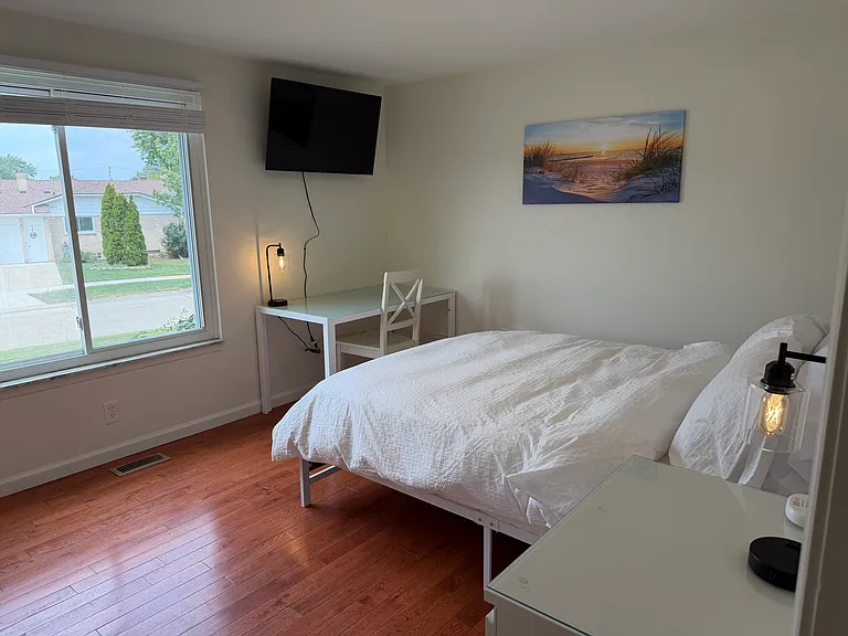Duchess Dr — Photo 1