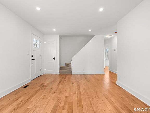 3rd image of 159 Lawncrest Road