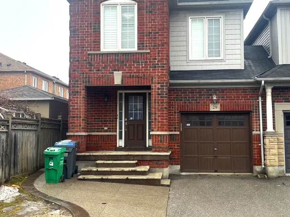 29 Napoleon Cres, Brampton, ON L6P 3K5