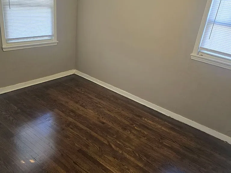 453 Hovey St — Photo 16