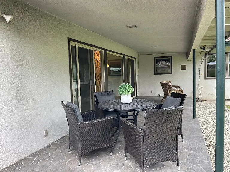 431 E Sandra Ave — Photo 18