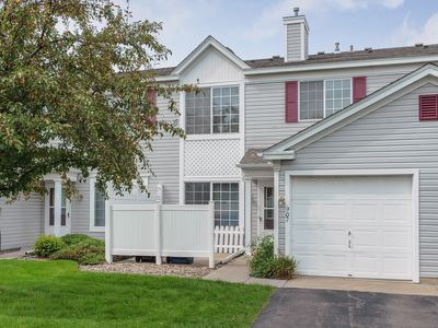 2009 Southcross Dr APT 907, Burnsville, MN, 55337