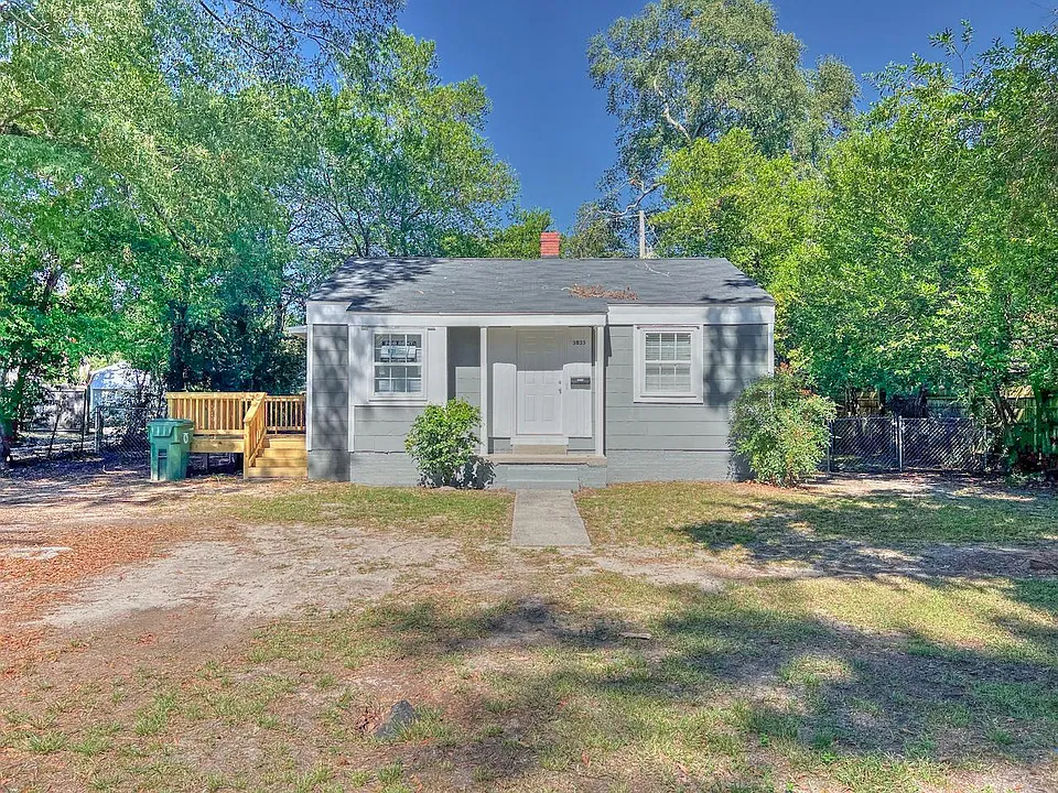 3835 Capers Ave