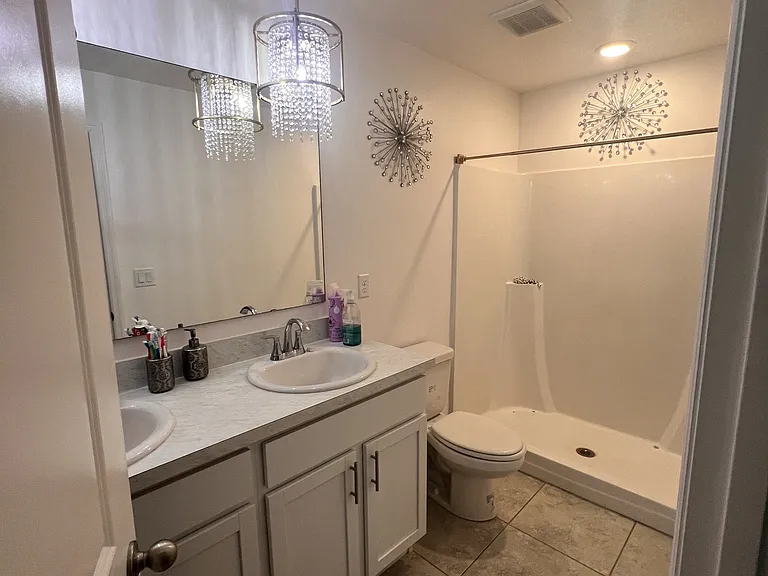 567 Poplar St SE — Photo 7