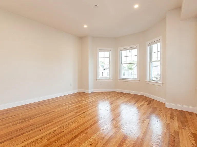 210 Adams St #3 — Photo 29
