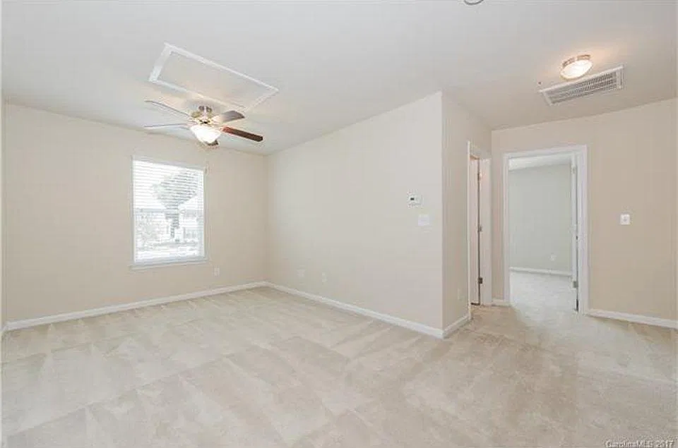 3 bed, 1850 sqft, $2,200 — Photo 4