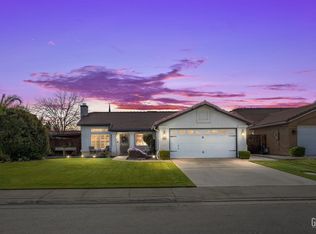 705 Harvest Creek Rd, Bakersfield, CA 93312