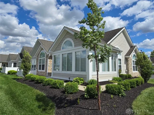 4770 Cobblestone Dr, Tipp City, OH 45371