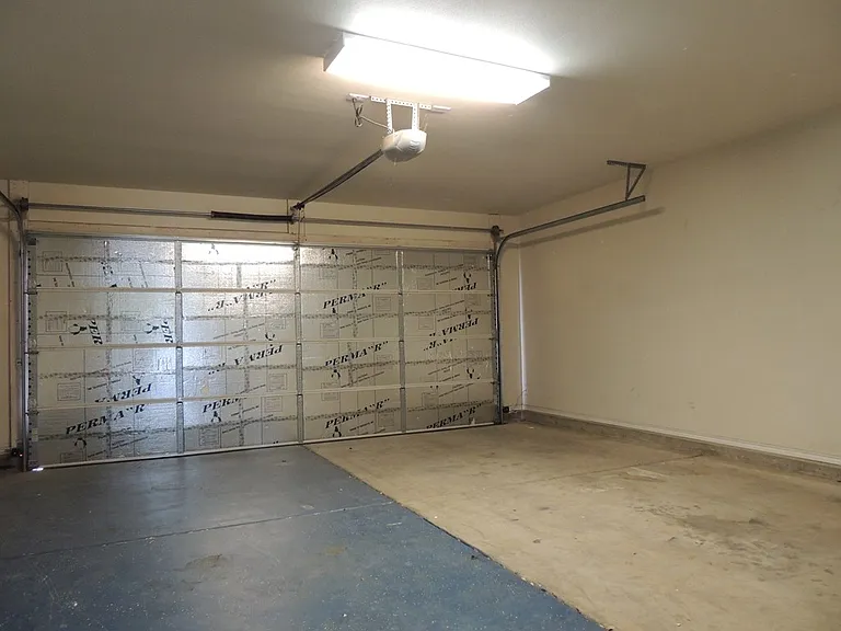 805 Nolan Ryan Dr — Photo 18