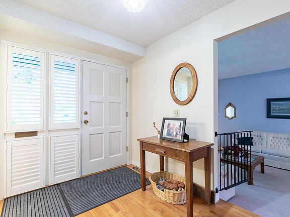 4th image of 11454 Lyon Rd