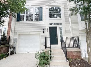 8800 Stonehouse Dr, Ellicott City, MD 21043