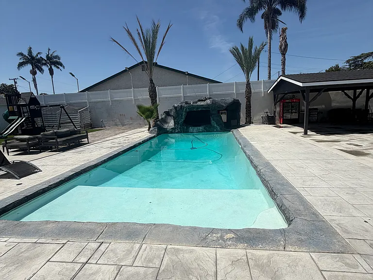 10724 Valley View Ave — Photo 30