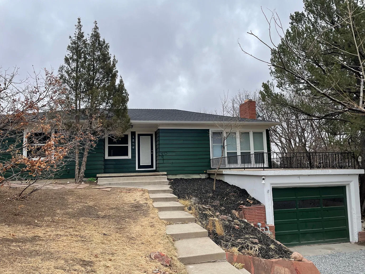 3 bed, 2017 sqft, $3,500 — Photo 2