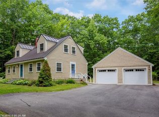 63 Mountain Rd, Falmouth, ME 04105