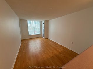 28 Olive Ave #215, Toronto, ON M2N 7E6