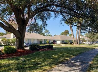 8 Chip Ln, New Smyrna Beach, FL 32168