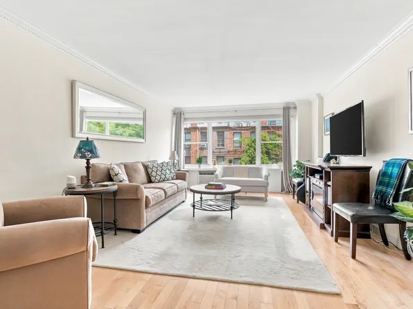 435 East 65th Street image 1 of 6