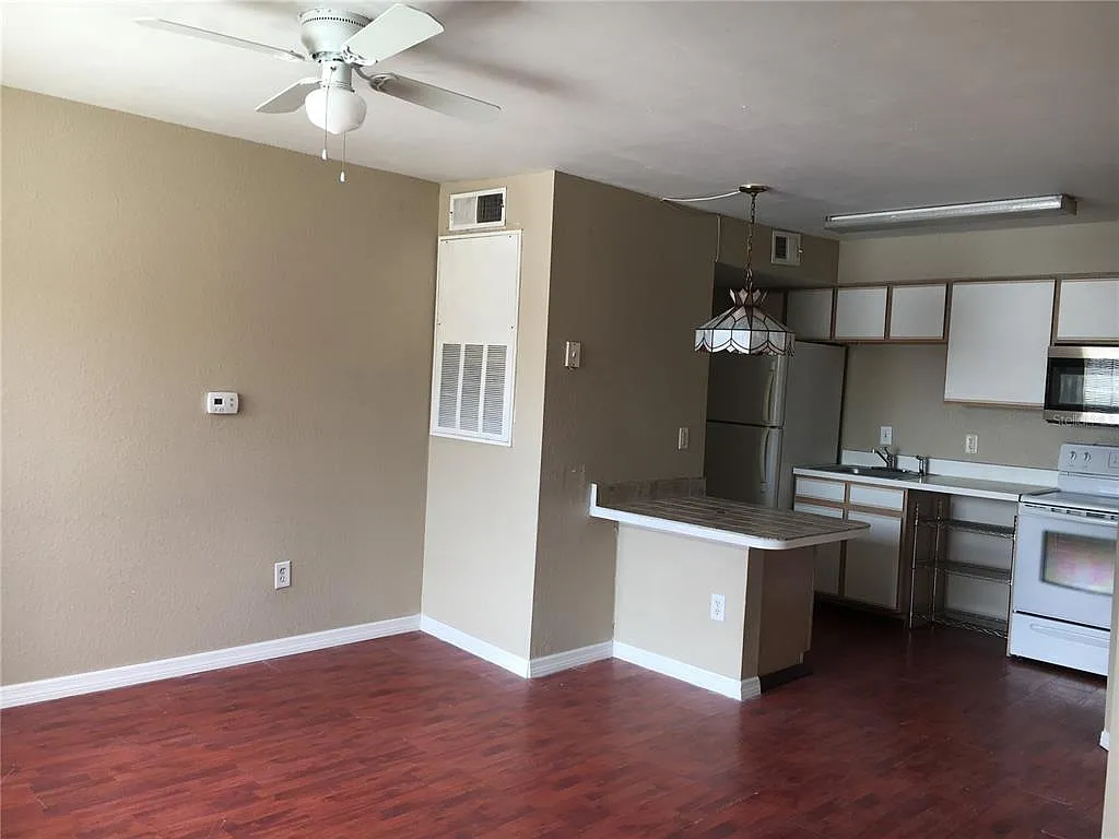 1 bed, 1.0 bath, 530 sqft, $1,300 — Photo 3
