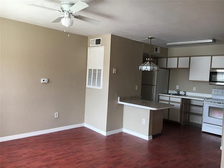2200 Key West Ct #723 — Photo 3