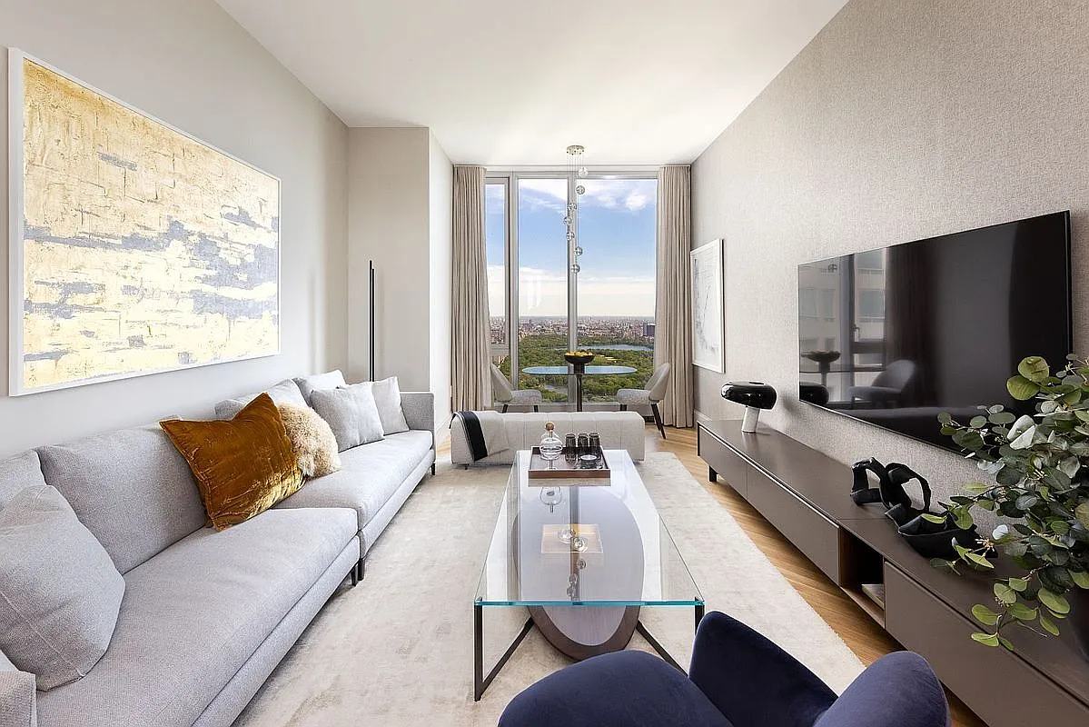 217 W 57th St APT 67N photo 1