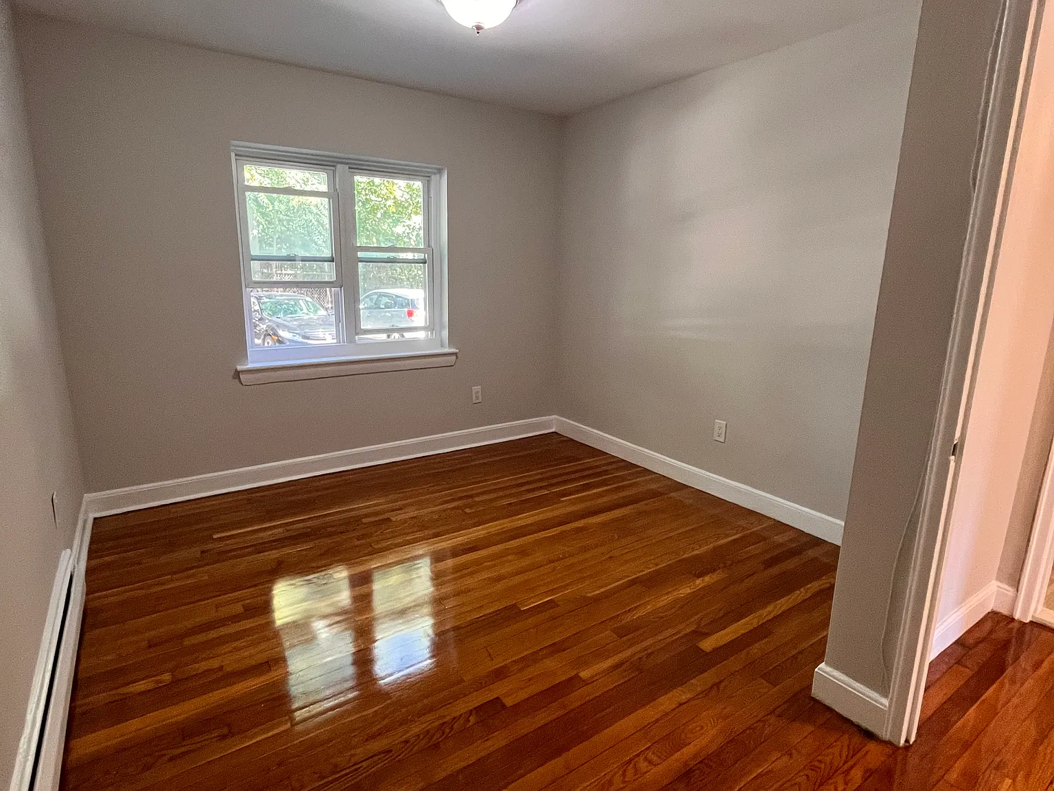 193 Strathmore Rd — Photo 3