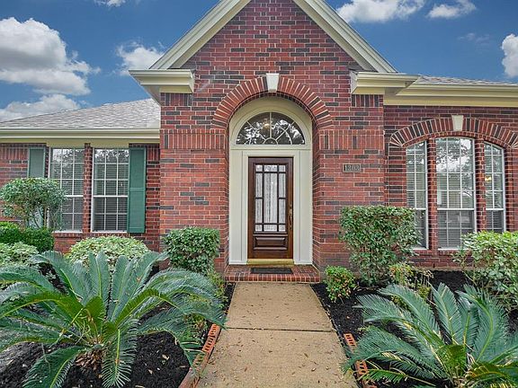 4th image of 1303 Hathorn Way Dr