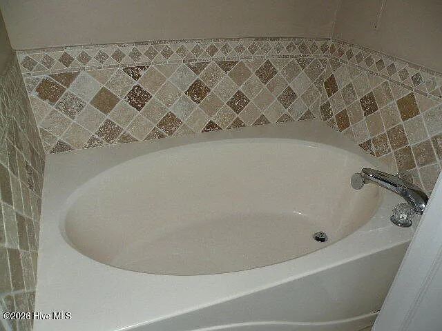 403 Jacqueline Dr — Photo 8