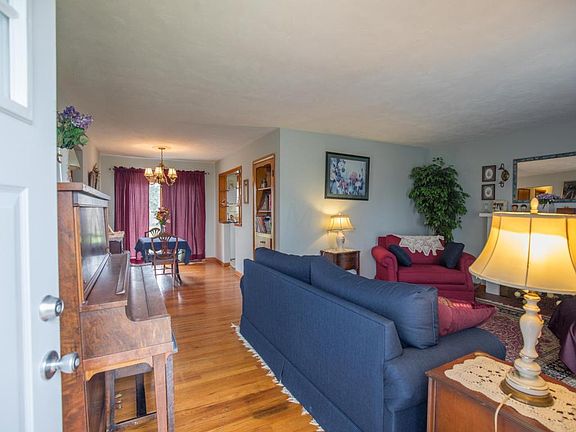4th image of 3606 Heywood Dr