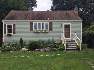 24 Winfield Ct, Norwalk, CT 06855