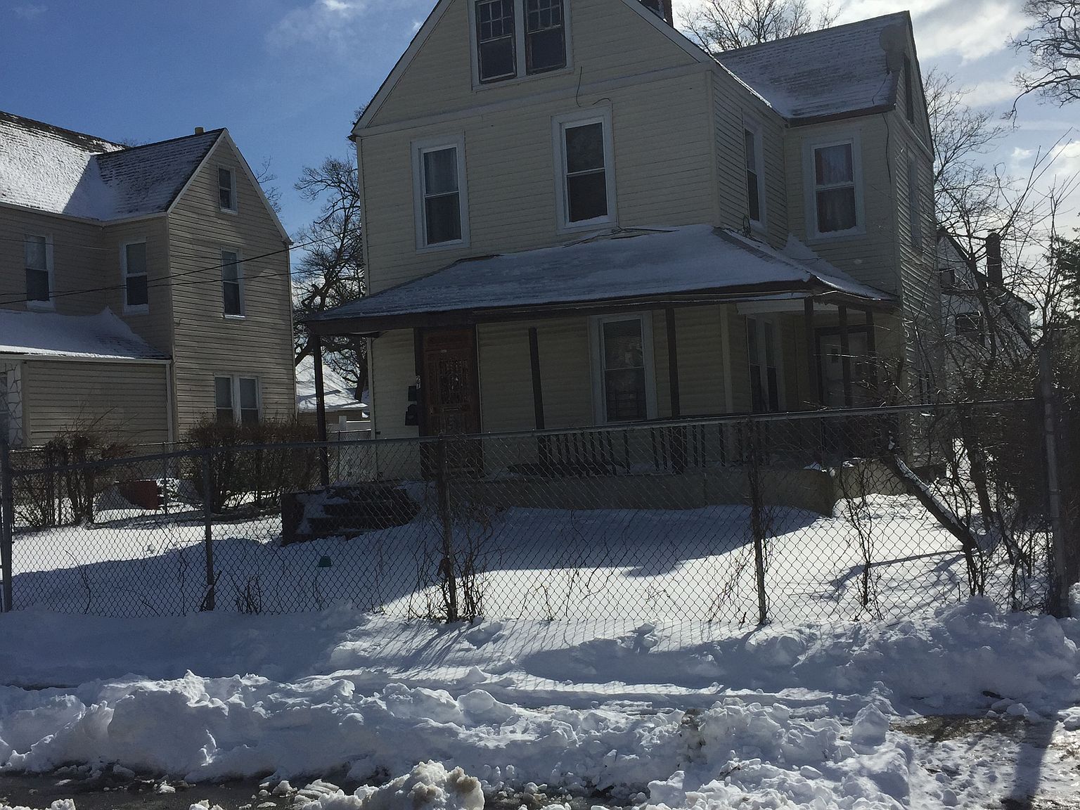 2327 Healy Ave Far Rockaway NY 11691 Zillow   4ed899ca986b8d64736a546ab250ce49 Cc Ft 1536 