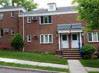 15 Seth Ct, Staten Island, NY 10301