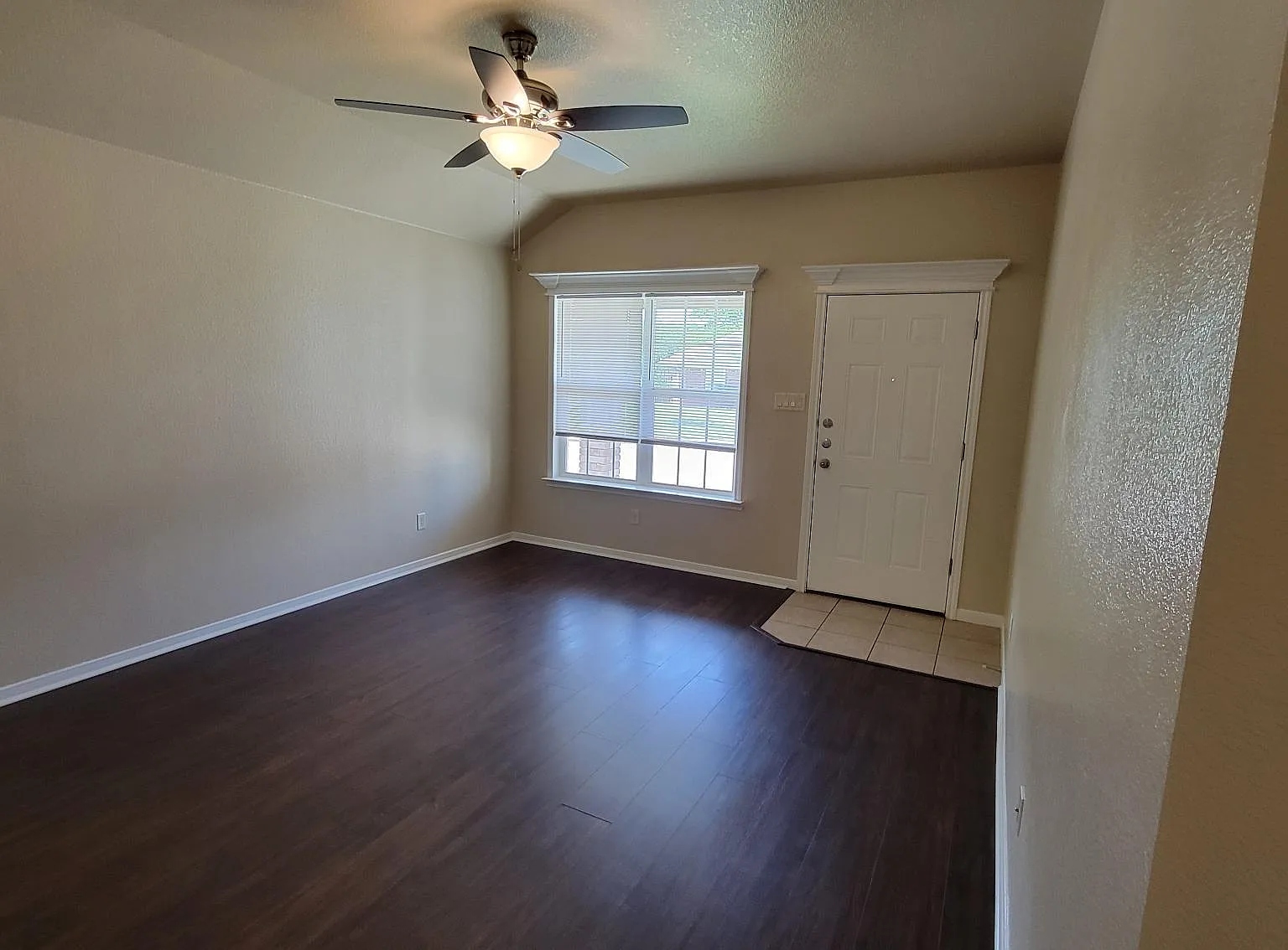 3 bed, 1292 sqft, $1,150 — Photo 2